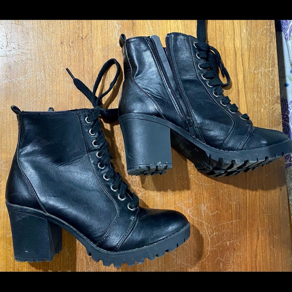 Big Buddha Women's Motto Heel Boot